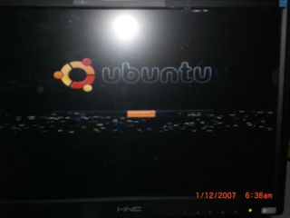 Hung while booting Live CD